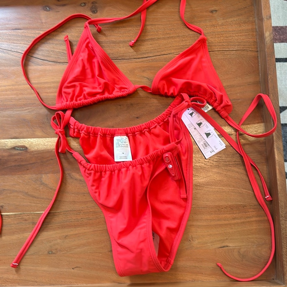 Red string bikini
